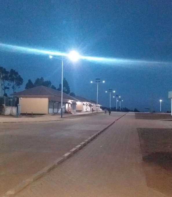 泸州市非洲科特迪瓦太阳能路灯工程